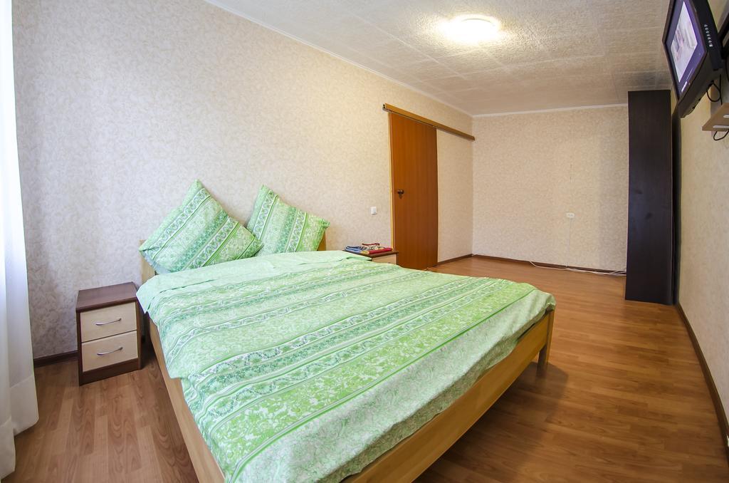 קייב Vip Apartment On 14 Vidradnyi Avenue מראה חיצוני תמונה